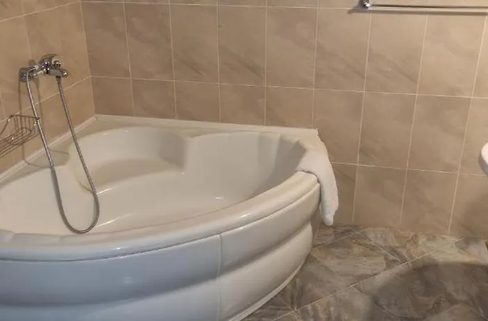 Elit بامبوروفو